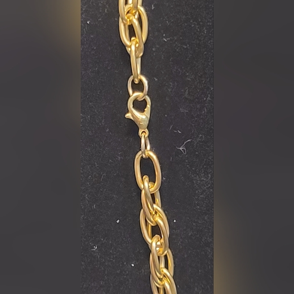 Heavy Gold tone 18" necklace - Picture 2 of 2